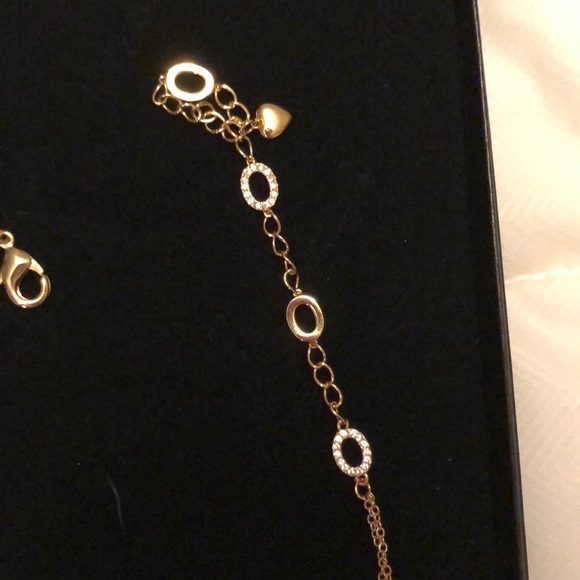 Sharon Osbourne for HSN Beautiful Goldtone sideways cross necklace!!! - Picture 3 of 3